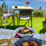 Lejlighed Chic Feel - Oceanfront, Heated Pool *