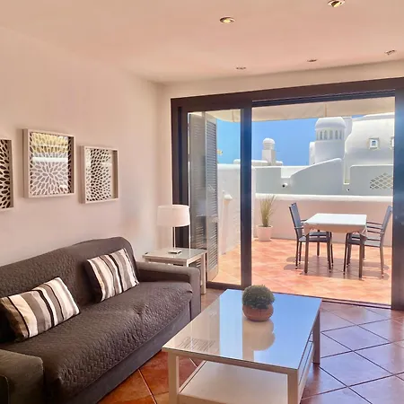 Апартаменты Chic Feel - Oceanfront, Heated Pool Адехе